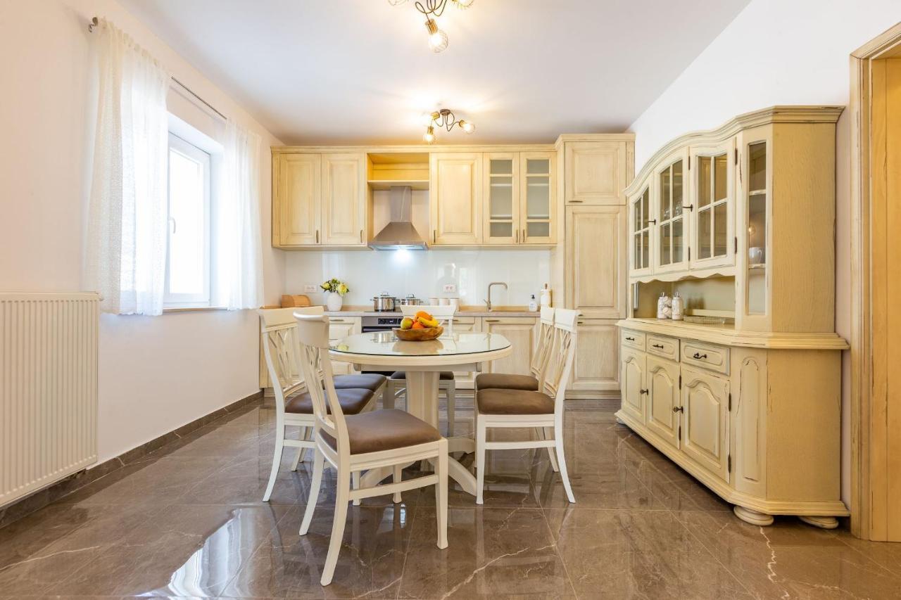 Mp Luxury Holiday Home With Swimming Pool Zadar Luaran gambar
